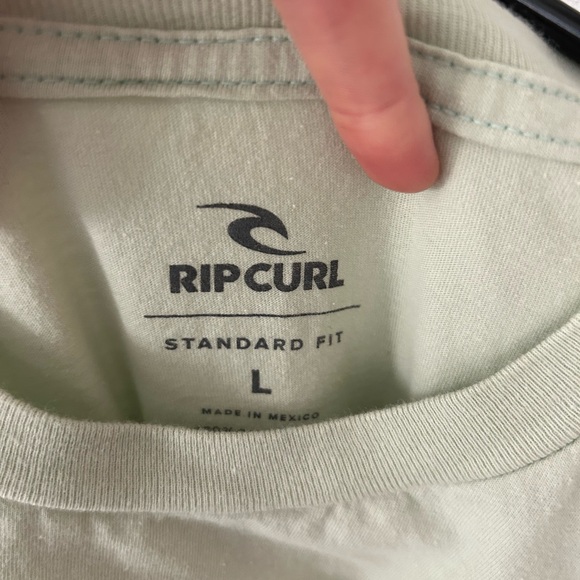 Surf T Shirts - Pk of 5 Size - Large
O’Neill, Ripcurl, Hurley, Quicksilver - Picture 12 of 15